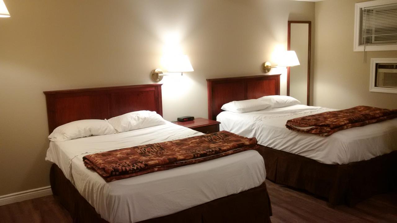 The Highlander Inn Niagara Bagian luar foto