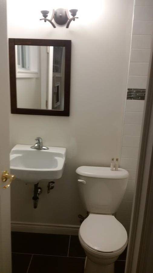 The Highlander Inn Niagara Bagian luar foto